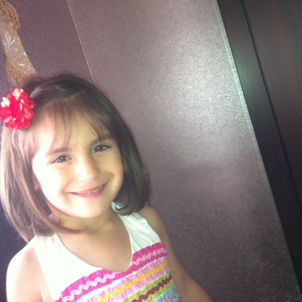 Meet your Posher, Muna